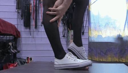 White converse trampling and shoejob (wmv)