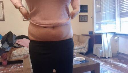 YOU MUST WORSHIP STEP MOM ASS !