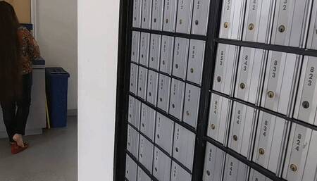 Michael Kors Dipping at the Post Office!