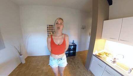 Michelle shrinks her Roommate  4K VR360