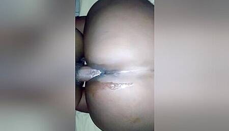 She Get Wet With Wet Wet