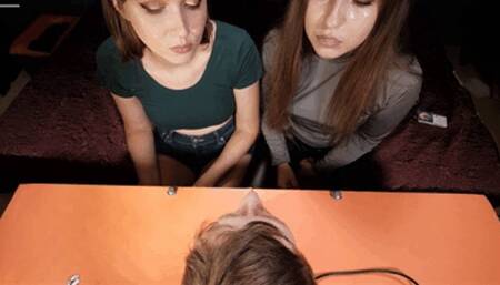 A193 The girls laugh and spit in his face ( wmv )