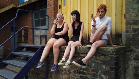 1201 SMOKEBREAK Amber Mia and Roxie Post Shoot Smoke and Chat