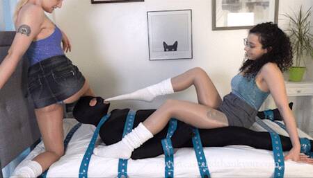 Boy Discovers Cumshot For The 1st Time