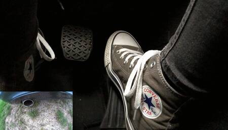 Ms Curious driving around in her BMW 118d