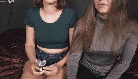 A197  Nice!  Princess Julia and Bertie Mouth full of drool ( 4k )