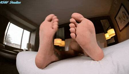 Karisma back with her shapely bare feet Part 2 - MP4