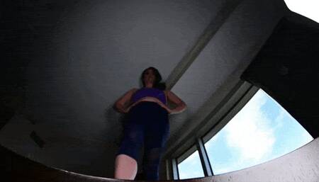 Bratty Tiff finds the strangest bug - MOV