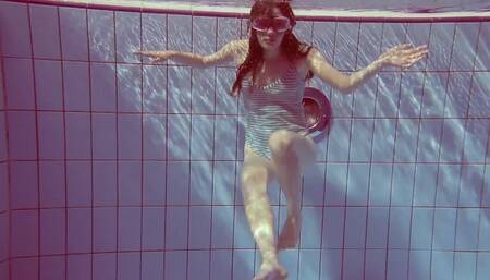 Stupefying miss at brunette sex