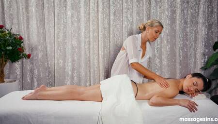 Tanned babe Dido Angel fucking horny Haily Sanders