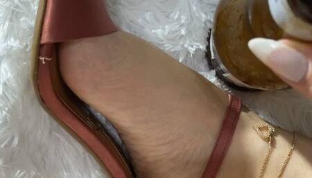 Juliette RJ JOI with Beer Bottle - BOOZ HIGH - FAT LEGS - JULIETTE_RJ - JOI - BOTTLE PLAY - HEELS PLAY - FEET FETISH - HIGH HEELS - SEDUCTIVE VOICE - VOICE ORDERS - HUMILIATION - NGHT SEDUCTION - FRENCH PEDICURE - TOES