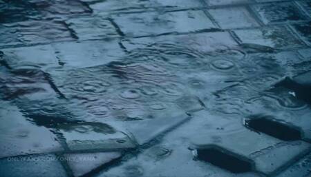 A sudden rain made me wait in the smoking room of one of the restaurants