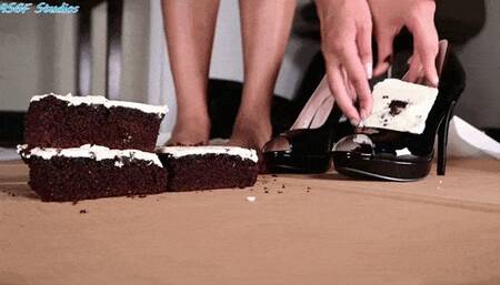 SMD stuffs Cake in her heels! * CUSTOM * - MOV