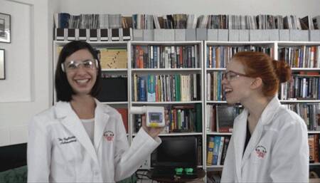 Dolly and Nora Test Their Lung Capacity (MP4 - 720p)