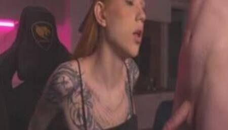Sexy Shemale Blowjob Her Friend On Cam