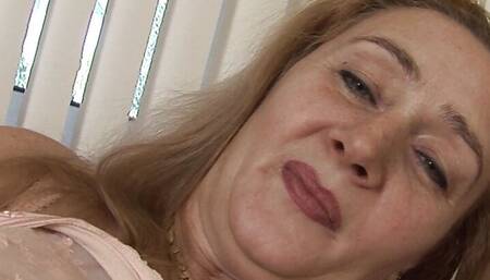 heassliche fette oma wird vom jungen spritzer gebumst