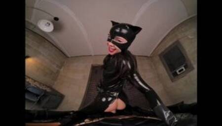 Kylie Rocket As CATWOMAN Knows How To Make BATMAN Cooperative in THE LONG HALLOWEEN XXX VR Porn