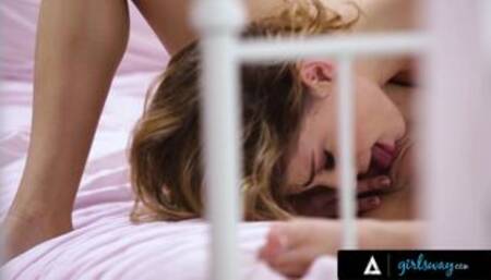 GIRLSWAY - Sex Addict Kristen Scott Bangs Her GF Elsa Jean Then Cheats With Her Roommate Ana Foxxx