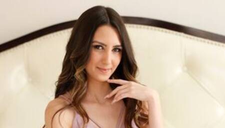 Cute miniature teen Natalia Nix is enjoying intensive dick-riding