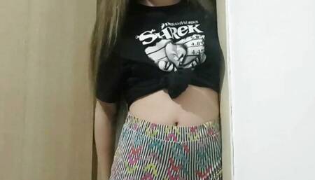 my stepsister gives me a delicious blowjob until making me cum in her