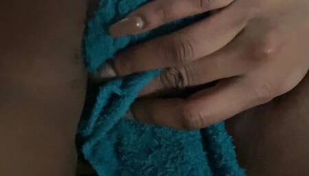 Cum loving ebony wife wiping pussy after morning Creampie