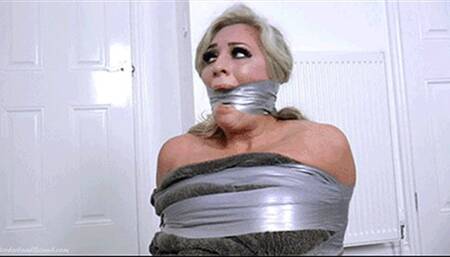 Kellie O'Brian in: She Was Supposed To be in Hull for the Weekend on Business - But the Raider Neutralised Her, Fast! (Bonus Cut) (HD)