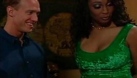 giant woman fucks brutal white cock