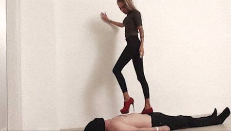 Candy - Extreme High Heels (MP4 FULL HD)