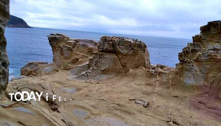 Naked Yoga on Scenic Spot