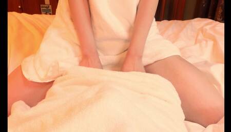 [Not on pornhub and subscribe]Invite a man to join you with just a bath towel❤blowjob