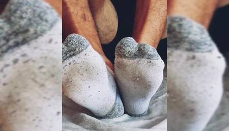 I Take Off My Dirty Socks For An Amazing And Relaxing Oil Massage And A Cumshot On My Foot.