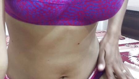 Indian college girl very hot and romantic closeup fingering and masturbating in her shaved pussy in this video horny