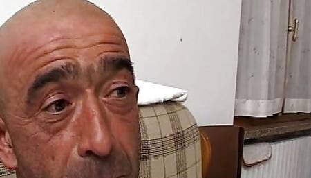 Sonia as a great whore fucks   father's friend and enjoy