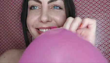 Balloon In Pussy - Balloon In Pussy Porn Videos (2) - FAPSTER