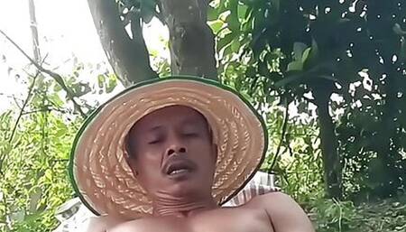 Good time outdoor Masturbating using bottle feeling good