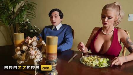 Busty blonde Joslyn James joins hot threesome with Kiara