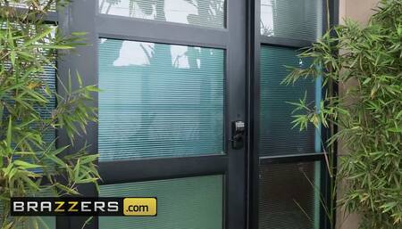 Hot And Mean - Gia Dimarco Katrina Jade - Shes Not What