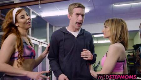 Horny MILFs Ava Courcelles and Bianca Resa hungry for cock