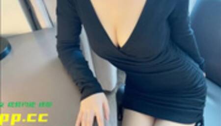 爆艹极品银发女客户无敌爆乳身材性感阴毛一线天名器白浆溢流