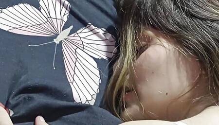 I have sex with my stepsister in silence so as not to be discovered