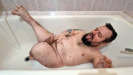 Midget piss on himself and then cum