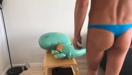 Butt crush foil balloons