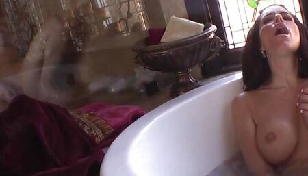 Bathroom Lesbian Sex Between Faye Reagan And Victoria