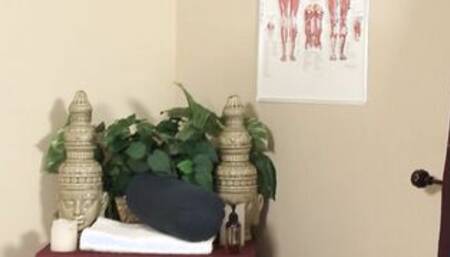 Big dick guy enjoys perfect blowjob