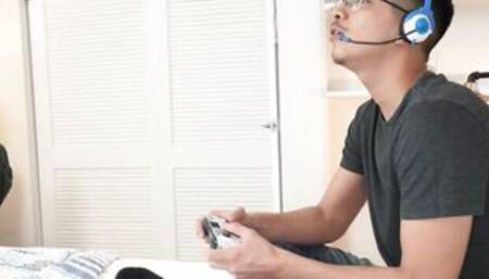 Which Ass Hole Feels Better? Stepmom Anal Challenge - Abby Somers -