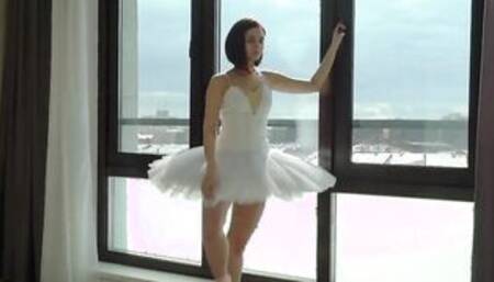 Alica Bruno smoking beauty flexible goddess