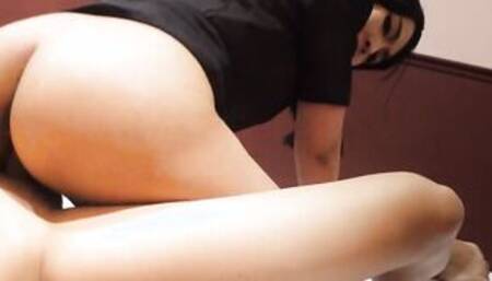 eastern Secretary Offer Her Boss A Cumshot - Xreindeers