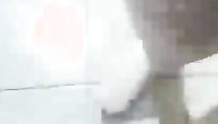 Point Of View con argentina zorra. Cojida en four con plug en el orto, me pajea con las tetas y le doy