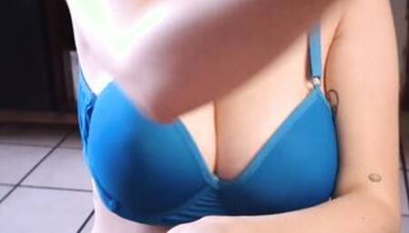 TETONA de teens años le hace una RUSA a su padrastro