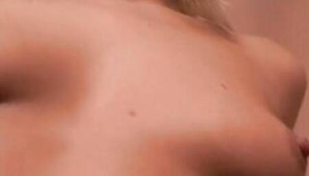 Fick mich endlich, geile Escortschlampe bettelt das sie endtlich gebumst